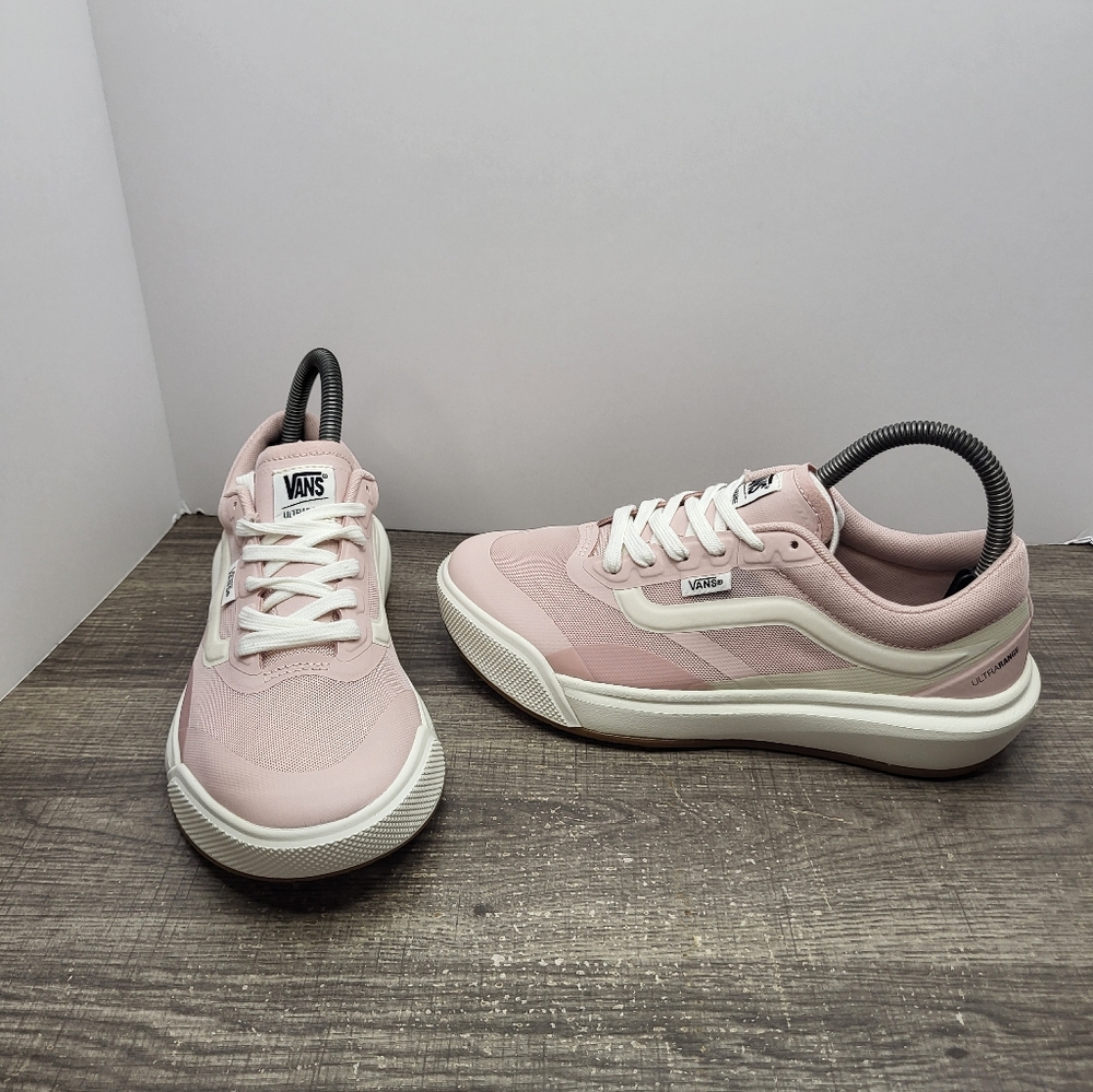 VANS MTE ULTRARANGE 2.0  Shoes Womens Size 7 Pink New